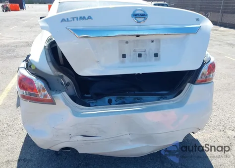 2015 Nissan Altima 2.5 S из США, поврежденный, VIN 1N4AL3AP6FN347732